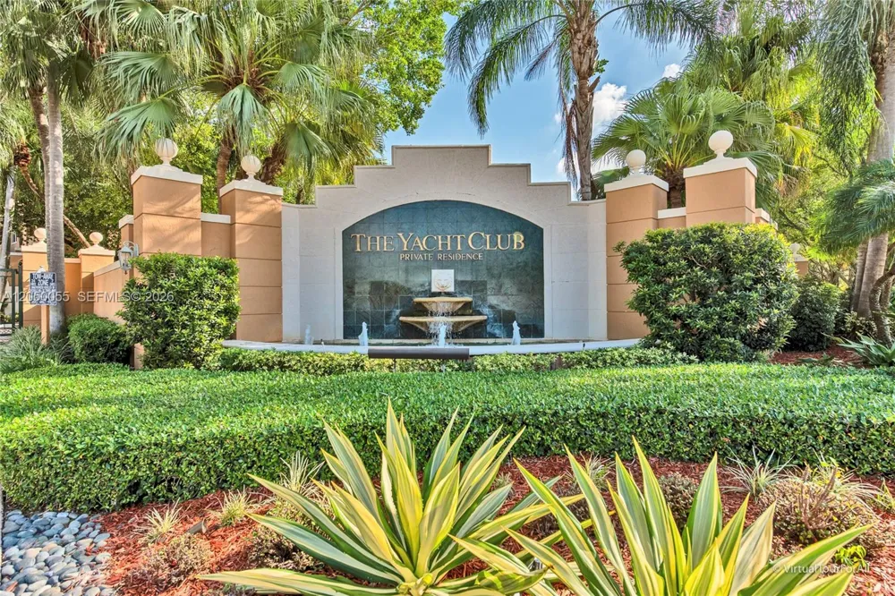 19555 E Country Club Dr #8405 Aventura, FL 33180