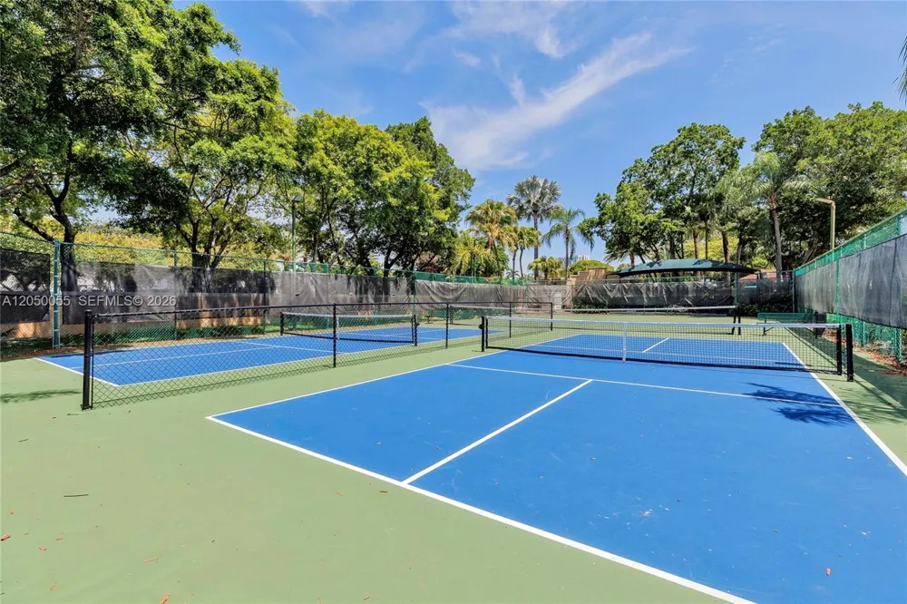 19555 E Country Club Dr #8405 Aventura, FL 33180