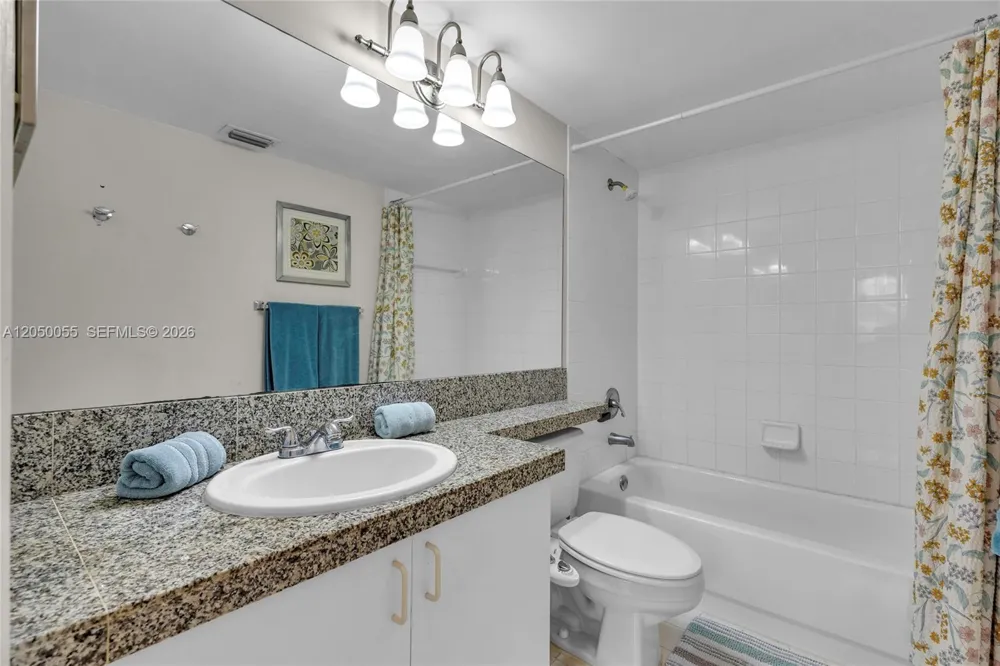19555 E Country Club Dr #8405 Aventura, FL 33180