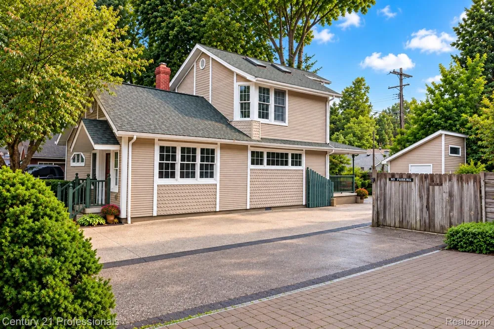3668 Shorewood Road Burtchville Township, MI 48059