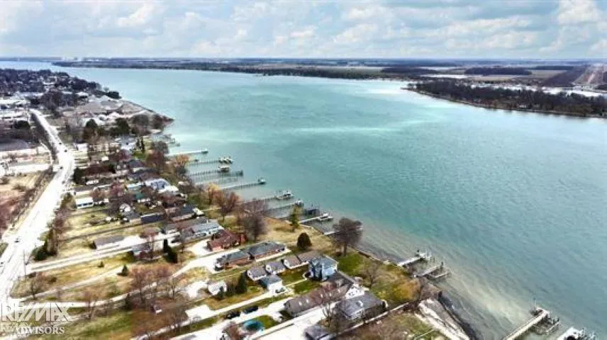 6609 S Parker Street Marine City City, MI 48039