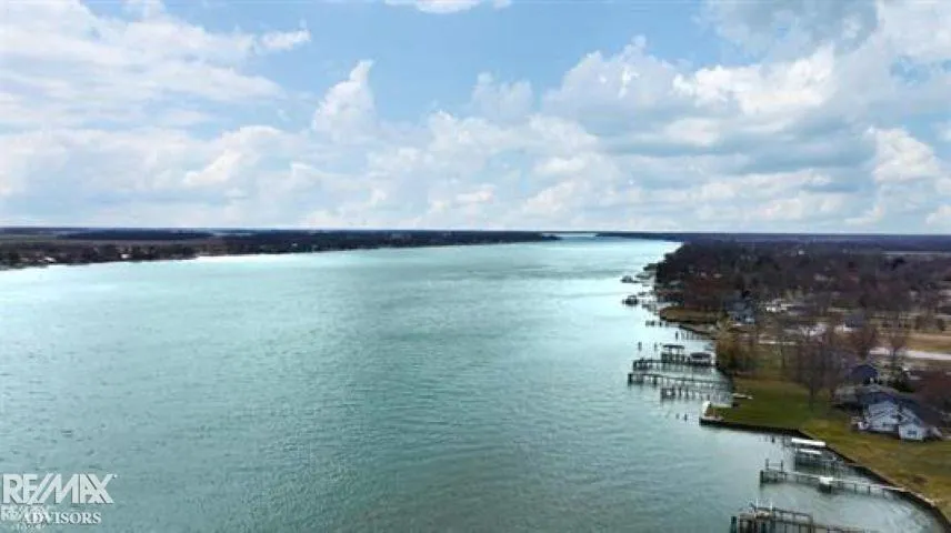 6609 S Parker Street Marine City City, MI 48039