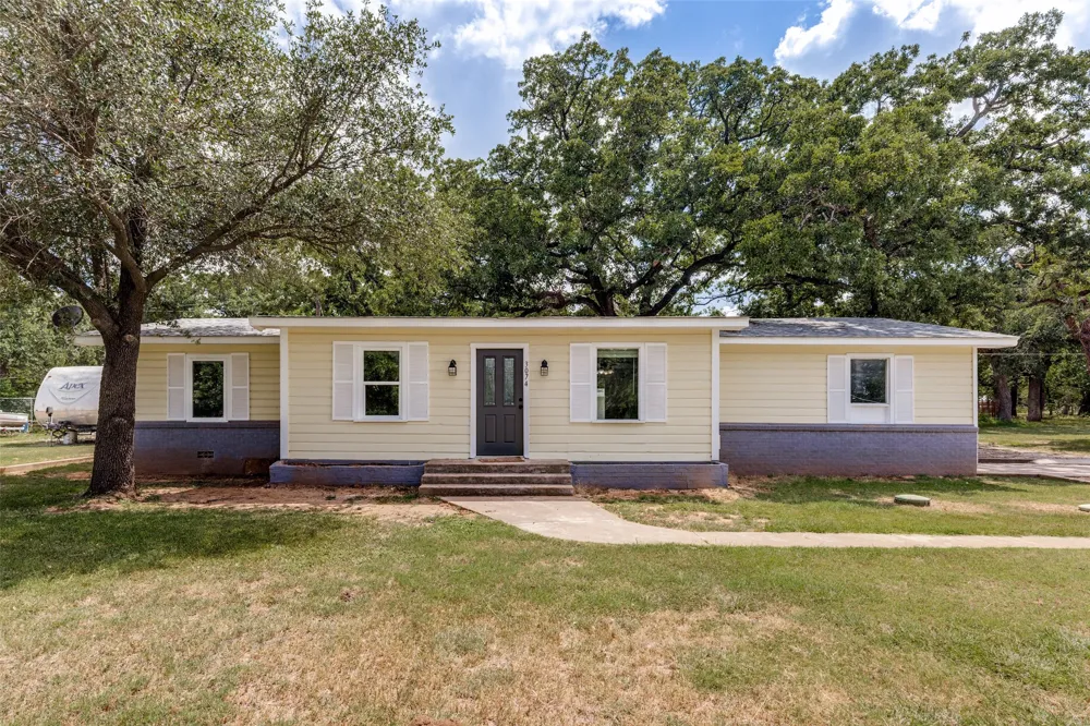 3074 W Highway 114 Paradise, TX 76073