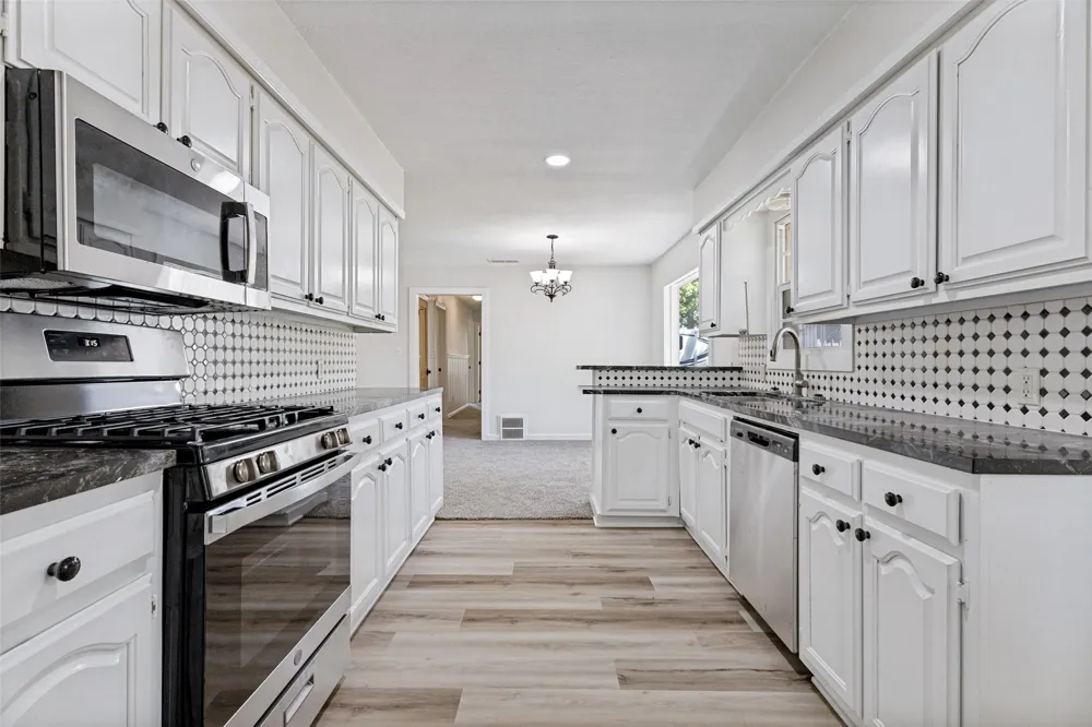 3074 W Highway 114 Paradise, TX 76073