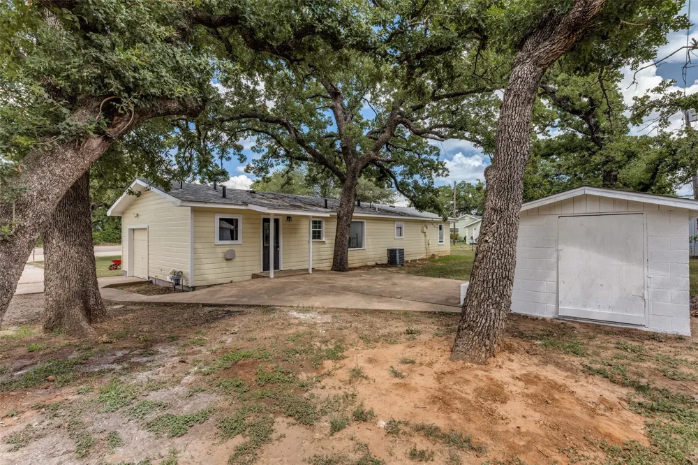 3074 W Highway 114 Paradise, TX 76073