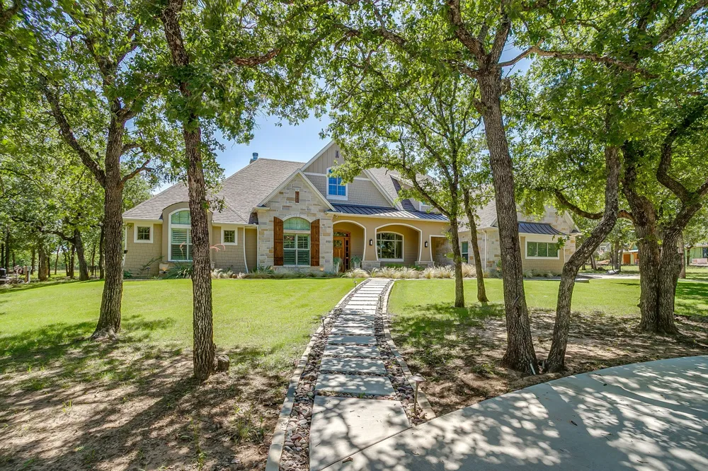 154 Creek Meadow Court Lipan, TX 76462