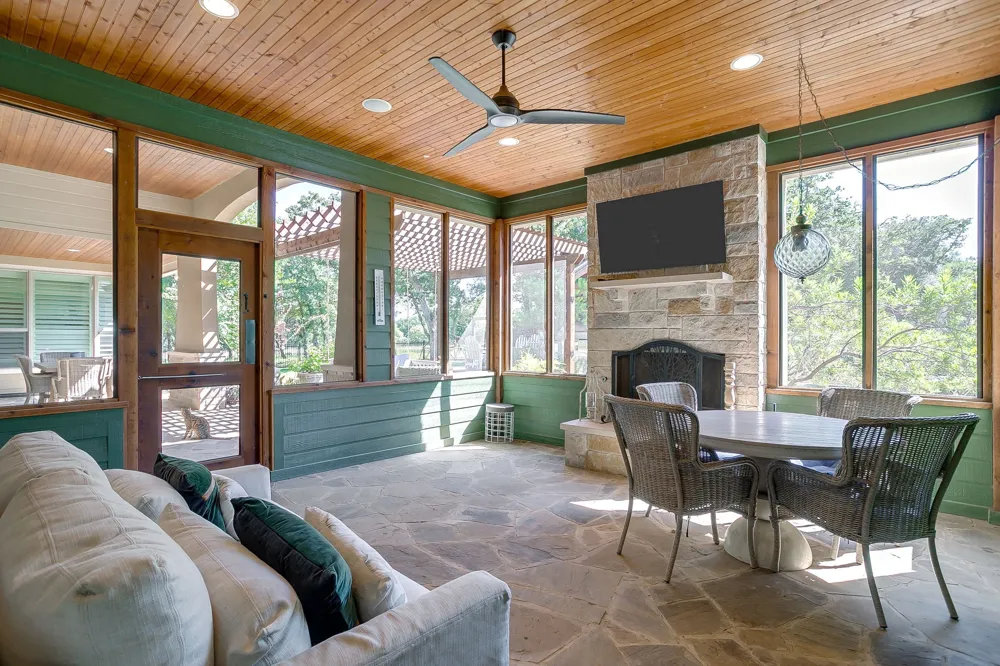 154 Creek Meadow Court Lipan, TX 76462