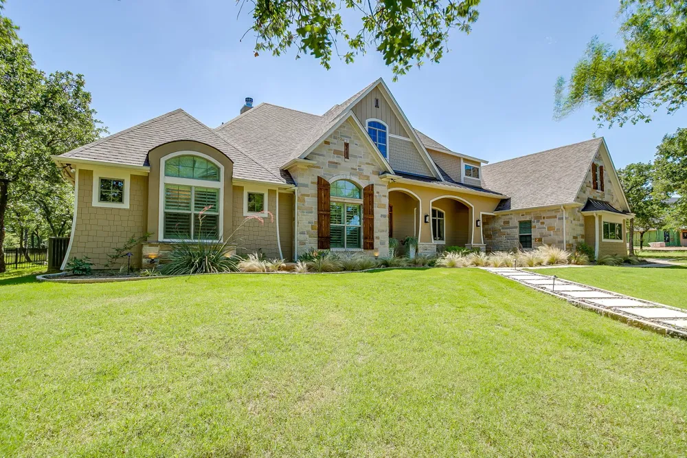 154 Creek Meadow Court Lipan, TX 76462