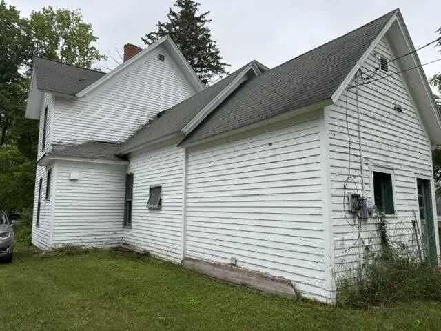 423 W Upton Avenue Reed City, MI 49677