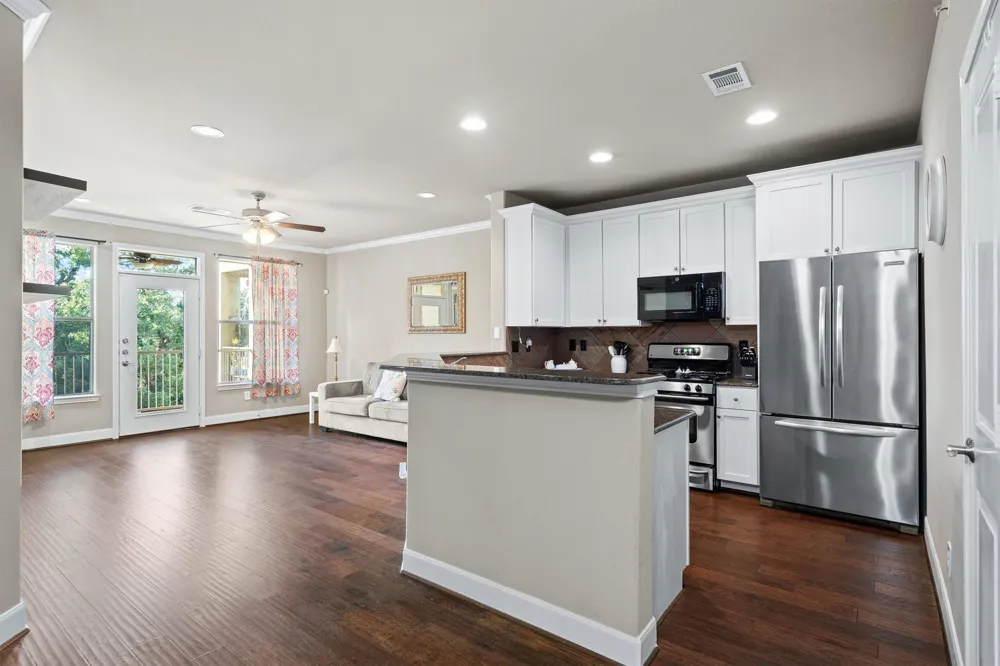 500 Waters Edge Drive #125 Lake Dallas, TX 75065