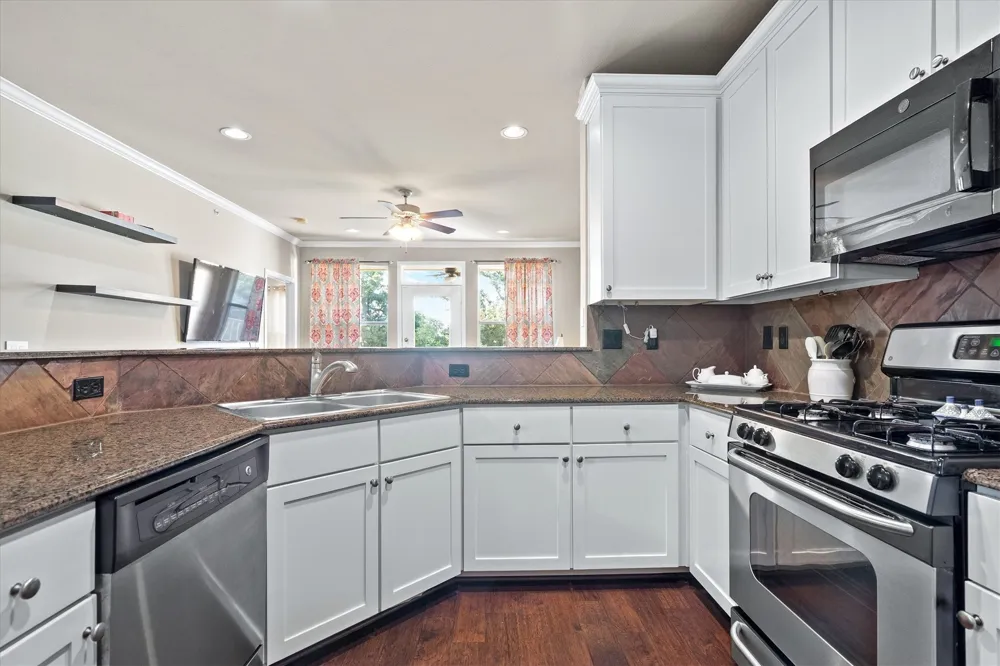 500 Waters Edge Drive #125 Lake Dallas, TX 75065