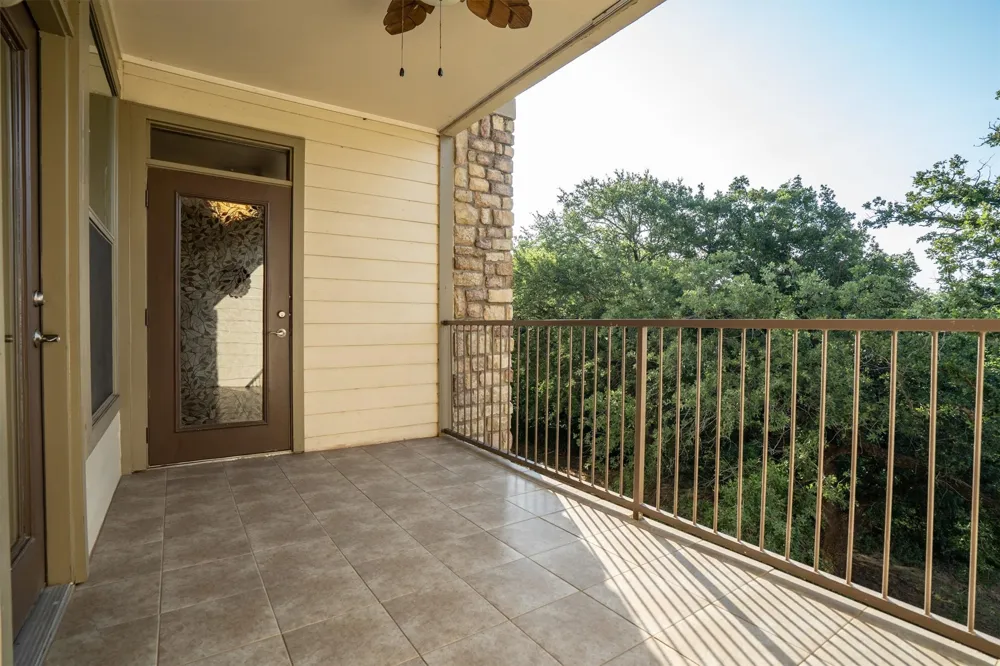 500 Waters Edge Drive #125 Lake Dallas, TX 75065
