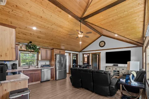 1001 County Road 1350