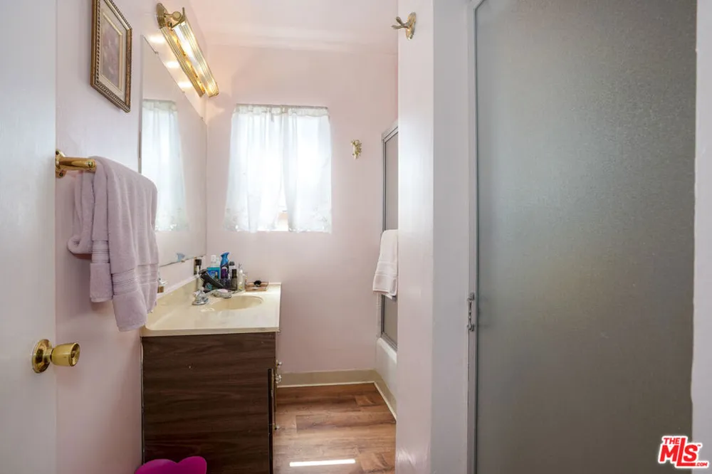 4831 W 121st Street Hawthorne, CA 90250