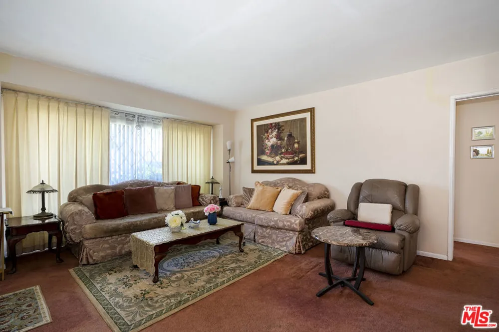 4831 W 121st Street Hawthorne, CA 90250