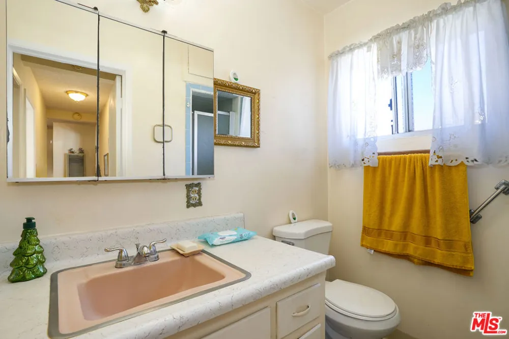 4831 W 121st Street Hawthorne, CA 90250