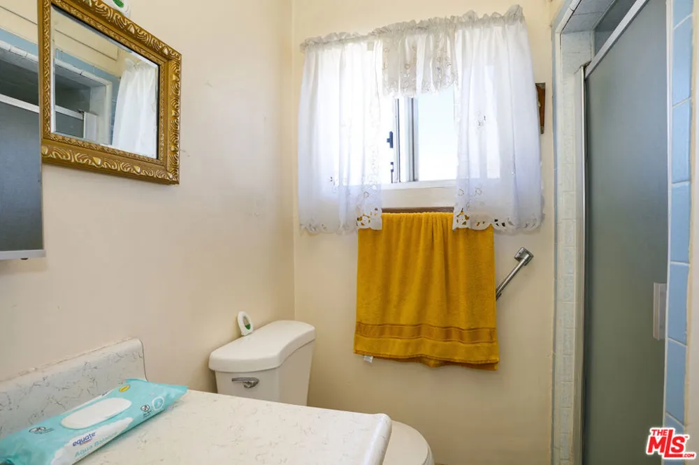 4831 W 121st Street Hawthorne, CA 90250