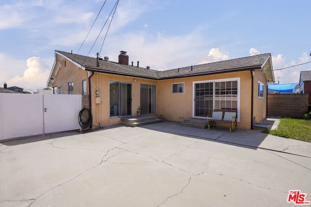 4831 W 121st Street Hawthorne, CA 90250