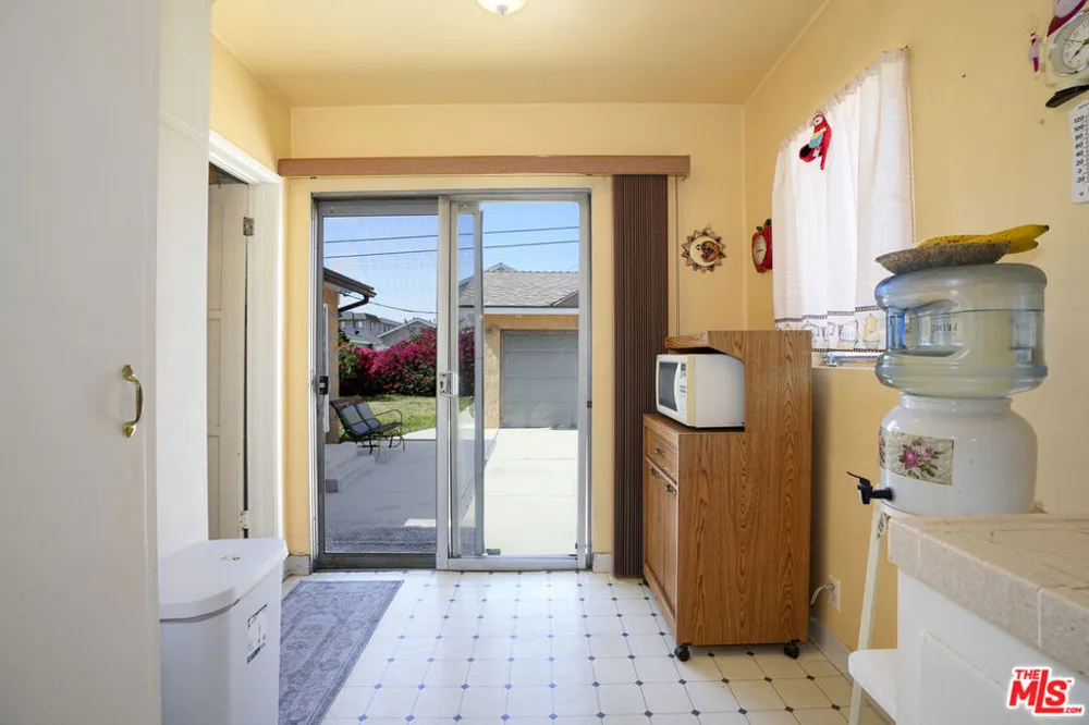 4831 W 121st Street Hawthorne, CA 90250