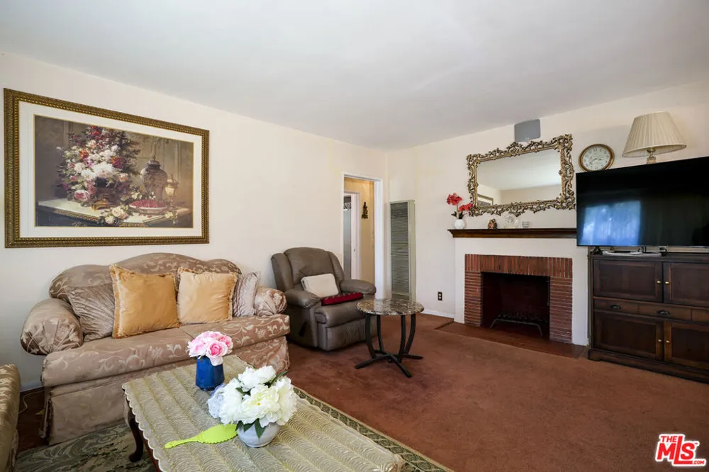 4831 W 121st Street Hawthorne, CA 90250