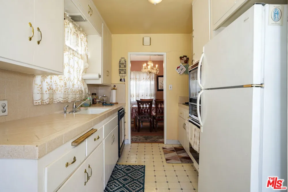 4831 W 121st Street Hawthorne, CA 90250