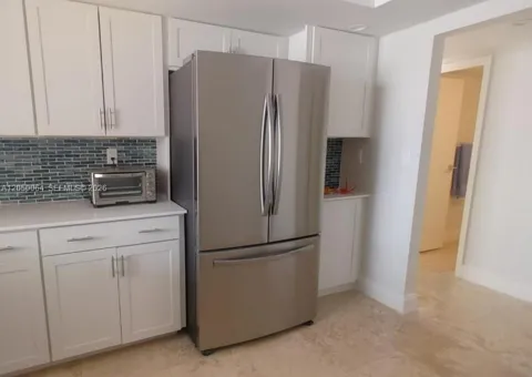 1000 Parkview Dr #125
