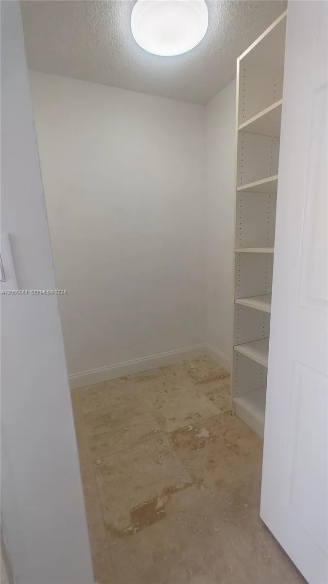 1000 Parkview Dr #125 Hallandale Beach, FL 33009