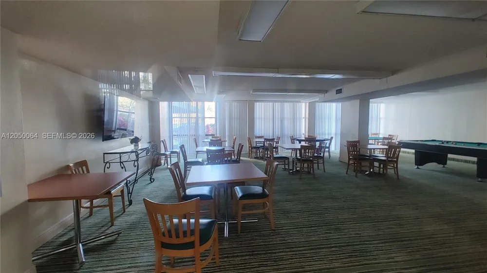 1000 Parkview Dr #125 Hallandale Beach, FL 33009