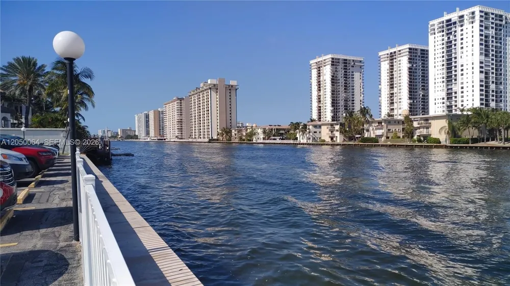 1000 Parkview Dr #125 Hallandale Beach, FL 33009