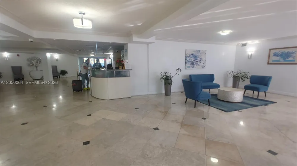 1000 Parkview Dr #125 Hallandale Beach, FL 33009