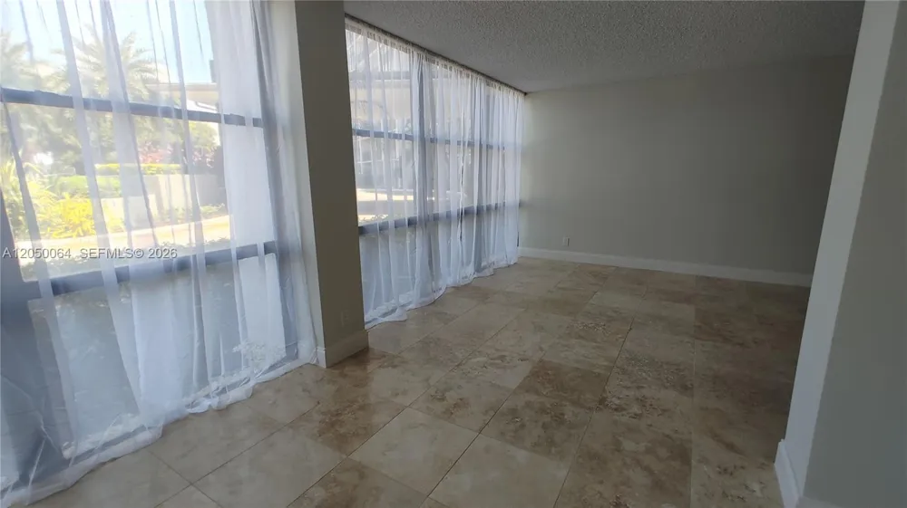 1000 Parkview Dr #125 Hallandale Beach, FL 33009