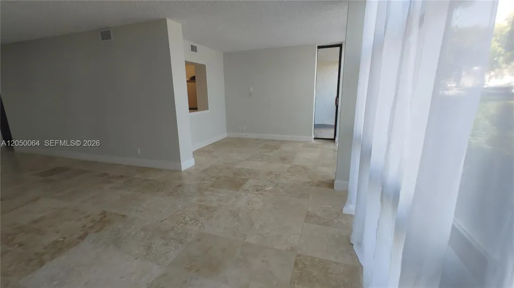1000 Parkview Dr #125 Hallandale Beach, FL 33009