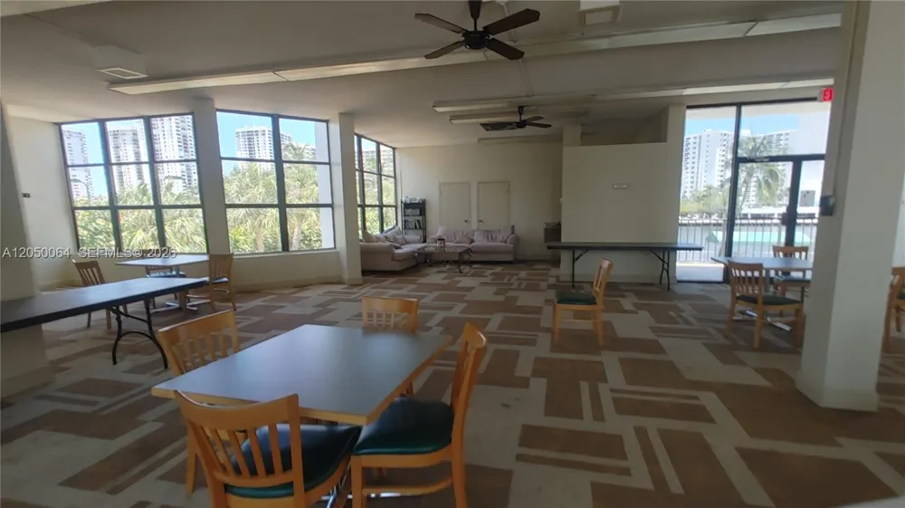 1000 Parkview Dr #125 Hallandale Beach, FL 33009