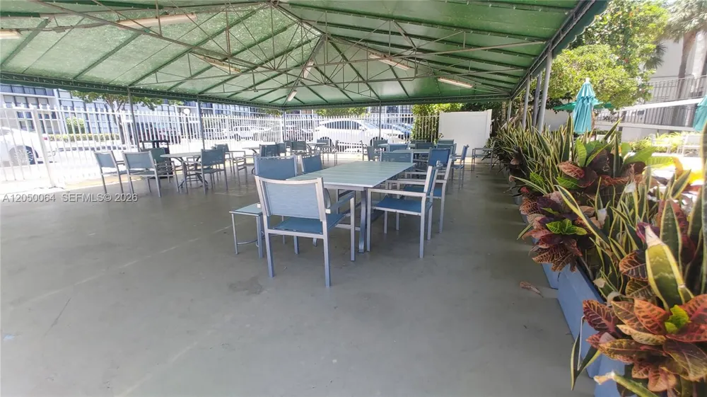 1000 Parkview Dr #125 Hallandale Beach, FL 33009