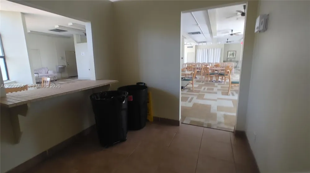 1000 Parkview Dr #125 Hallandale Beach, FL 33009