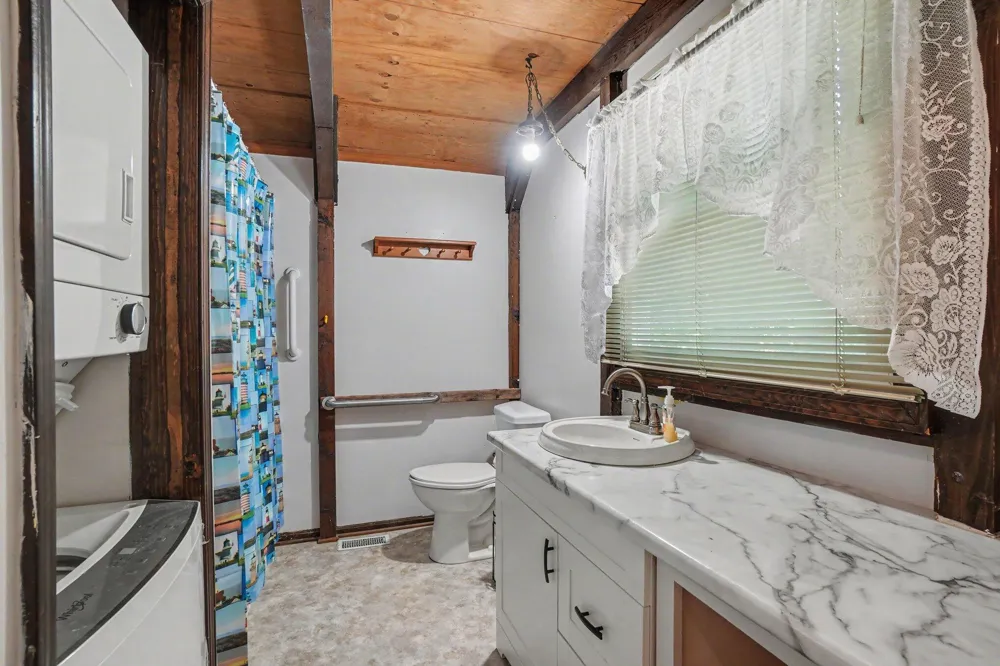 1611 Highland Street Park Township, MI 49423