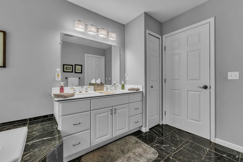 24491 Forest Drive Lyon Charter Township, MI 48178
