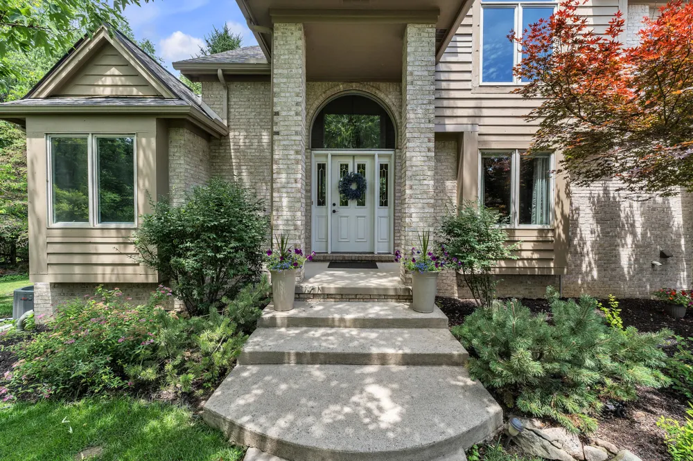 24491 Forest Drive Lyon Charter Township, MI 48178