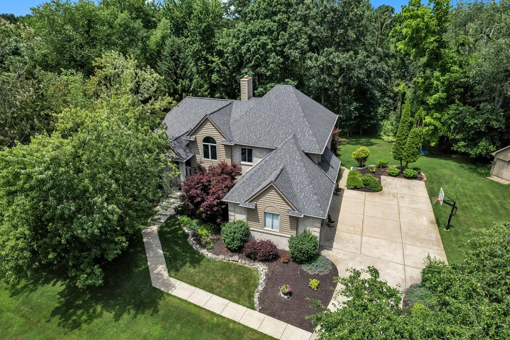 24491 Forest Drive Lyon Charter Township, MI 48178