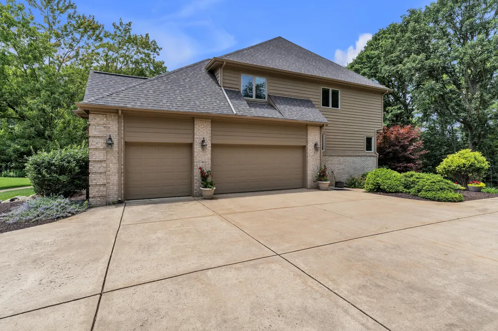 24491 Forest Drive Lyon Charter Township, MI 48178