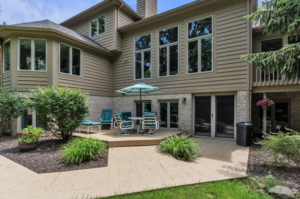 24491 Forest Drive Lyon Charter Township, MI 48178