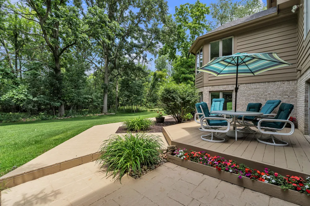 24491 Forest Drive Lyon Charter Township, MI 48178