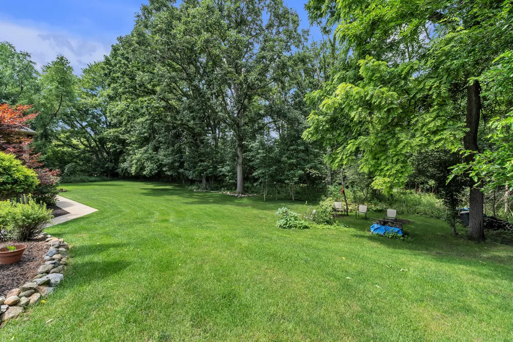 24491 Forest Drive Lyon Charter Township, MI 48178
