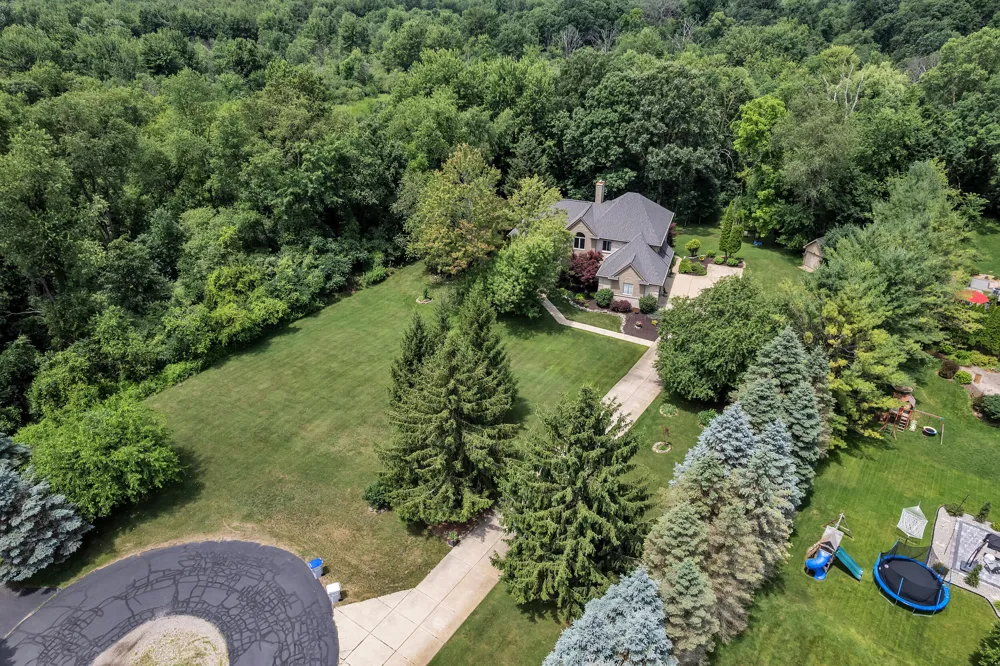 24491 Forest Drive Lyon Charter Township, MI 48178