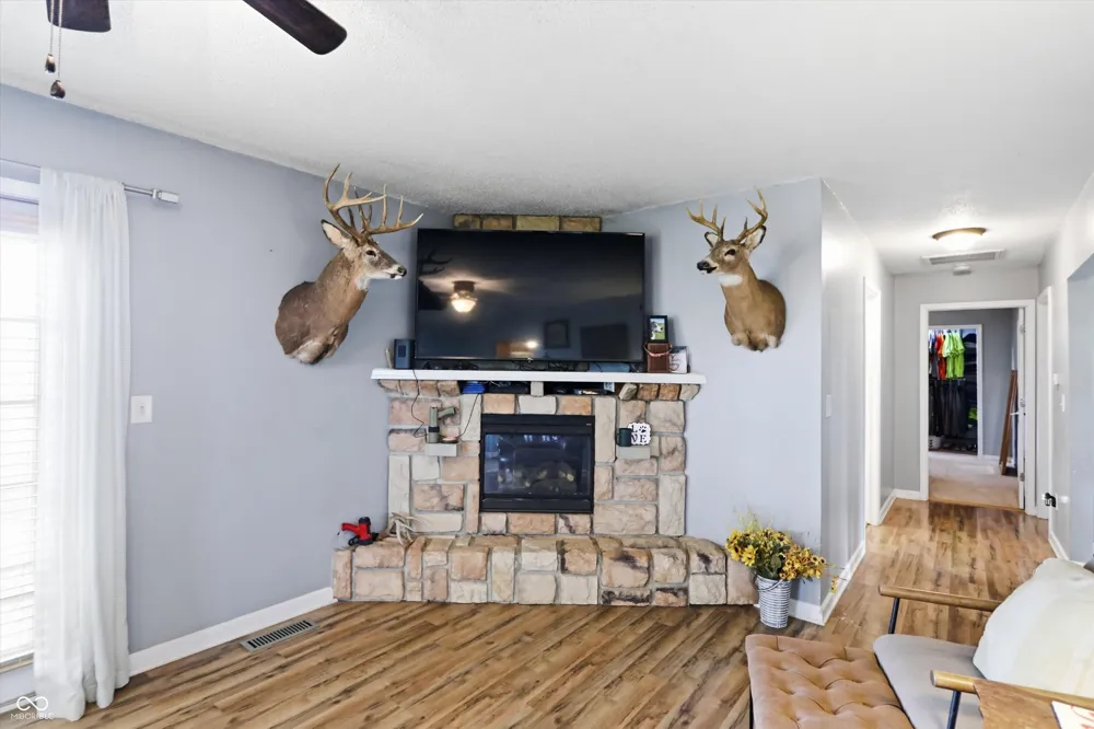 23 W 1400 Alexandria, IN 46001