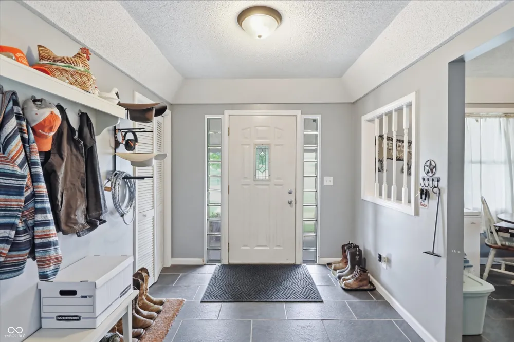 23 W 1400 Alexandria, IN 46001