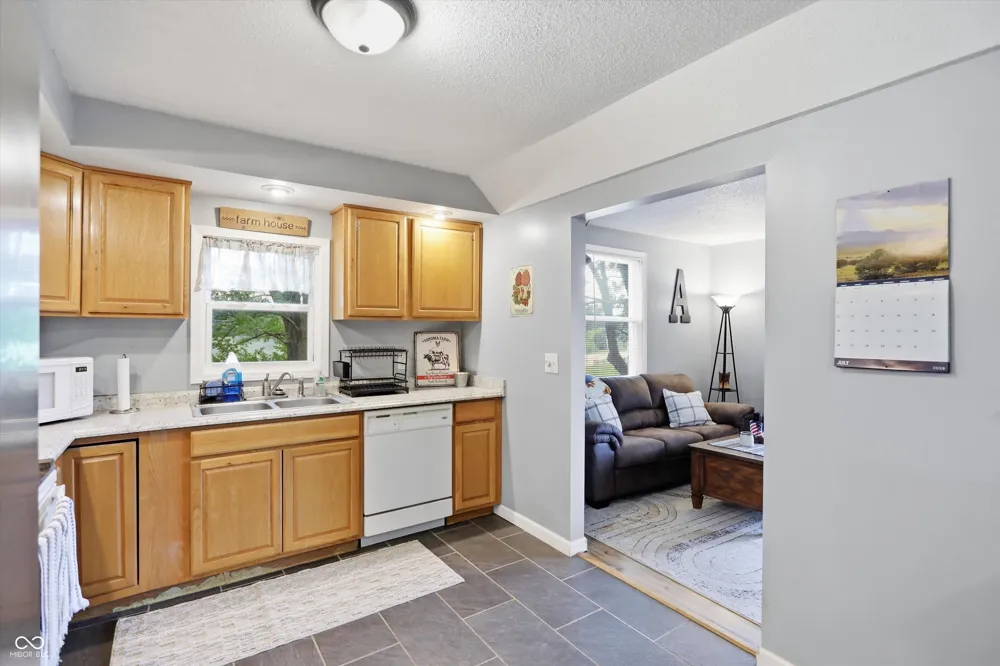 23 W 1400 Alexandria, IN 46001