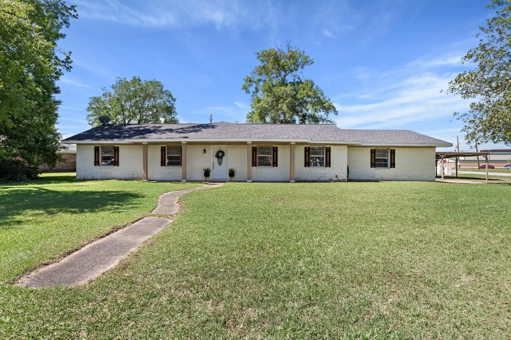 19 Stradford Orange, TX 77632