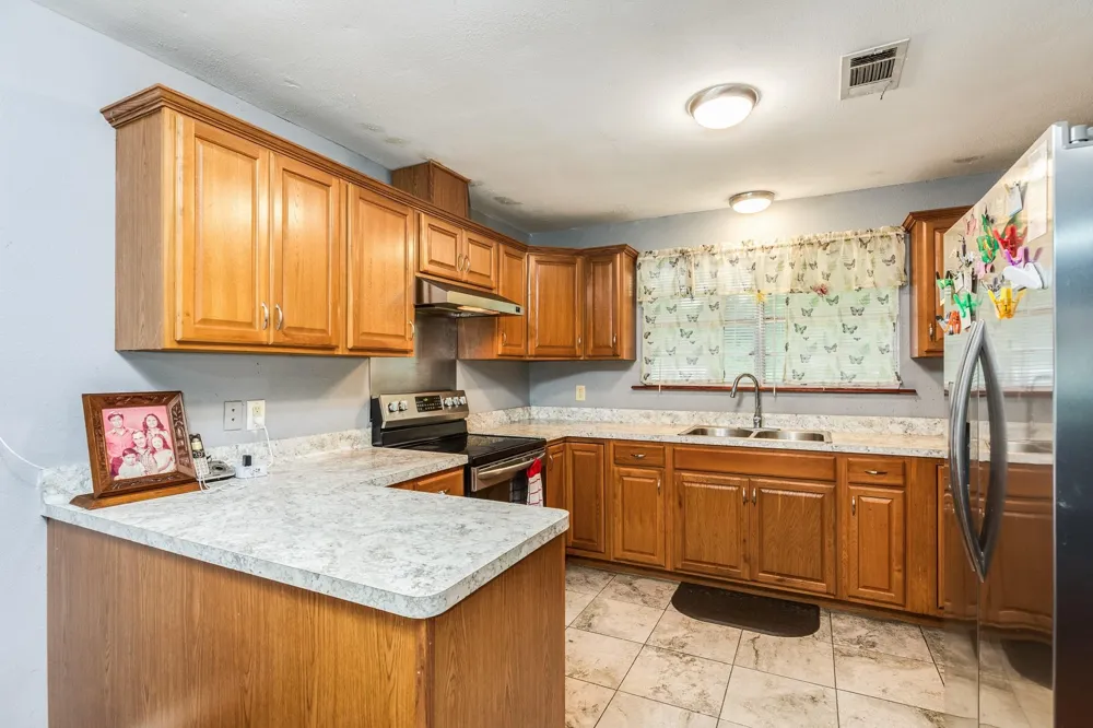409 Red Oak Street Brazoria, TX 77422