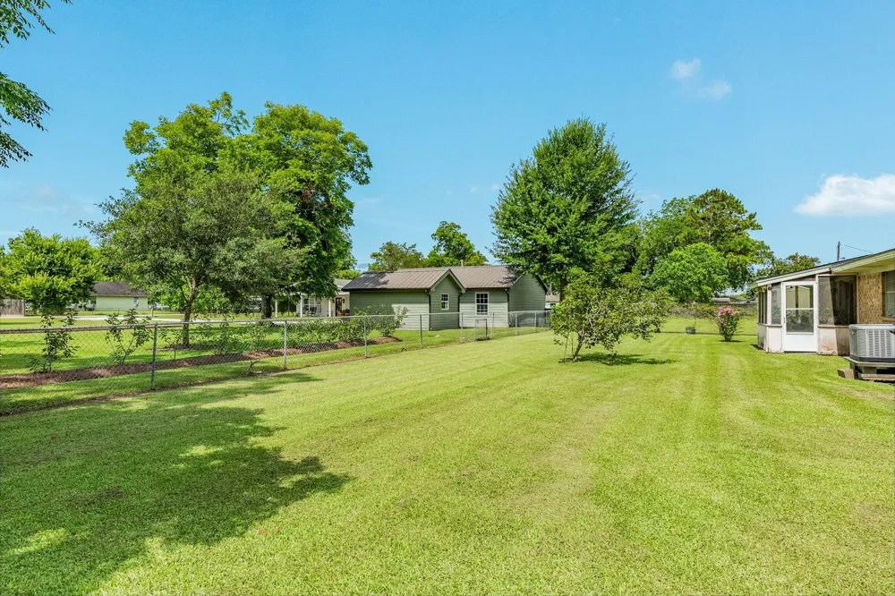 409 Red Oak Street Brazoria, TX 77422